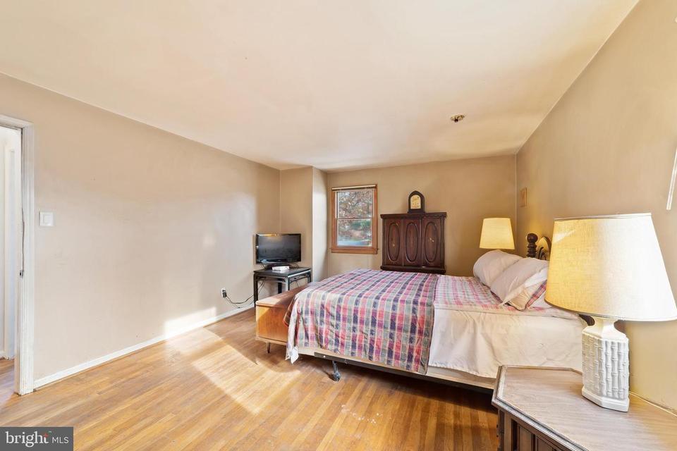  837 Canal St, Turnersville, NJ 08012 photo 22
