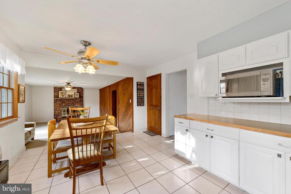  837 Canal St, Turnersville, NJ 08012 photo 13