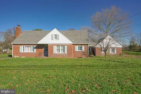 611 Mullica Hill Rd, Mullica Hill, NJ 08062