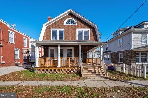 46 Hopkins St, Woodbury, NJ 08096