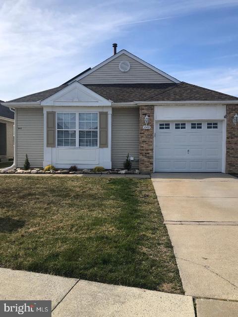 643 Maui Dr, Williamstown, NJ 08094