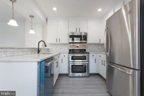 224 Oak St, Williamstown, NJ 08094