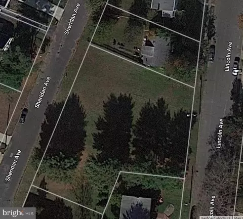 1 02 Lincoln Ave, Paulsboro, NJ 08066