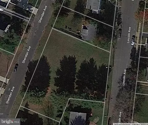 1 03 Lincoln Ave, Paulsboro, NJ 08066