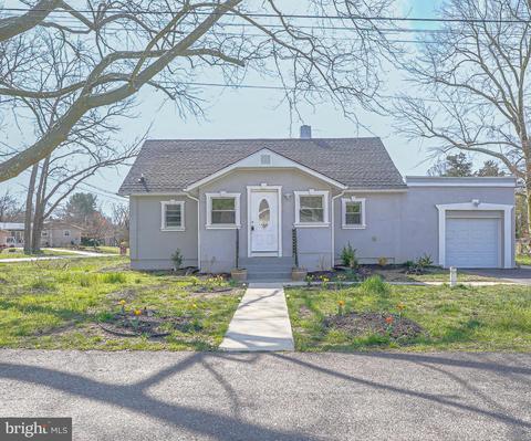 654 Sunset Ave, Franklinville, NJ 08322