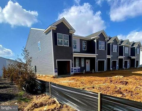 168 Mazzeo Dr, Glassboro, NJ 08028