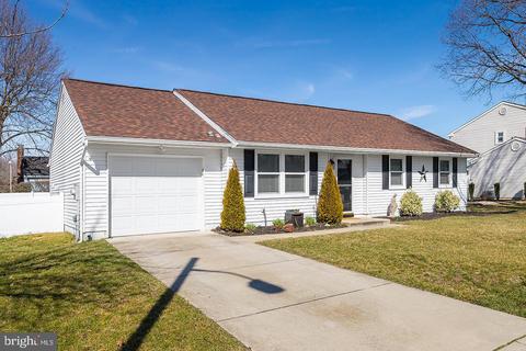 105 Wycombe Ave, Woodbury, NJ 08096 photo 2