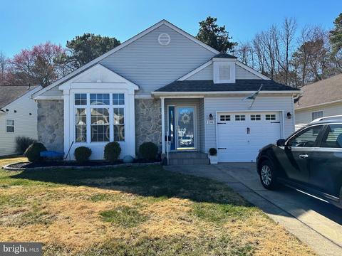 198 Holiday City Blvd, Williamstown, NJ 08094