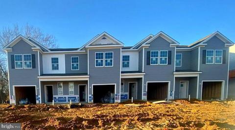 241 Mazzeo Dr, Glassboro, NJ 08028