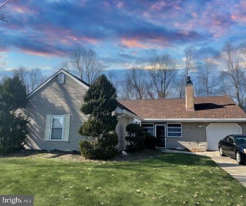 36 Buttonwood Pl, Swedesboro, NJ 08085