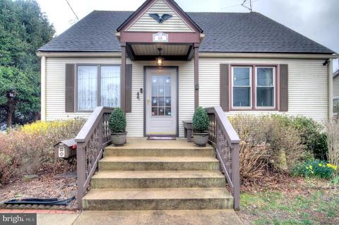 68 E Linden St, Clayton, NJ 08312