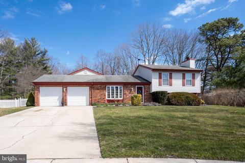 2 Atlas Ct, Sewell, NJ 08080