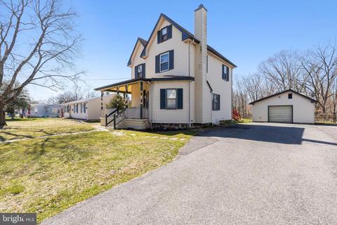 324 N Pearl St, Clayton, NJ 08312