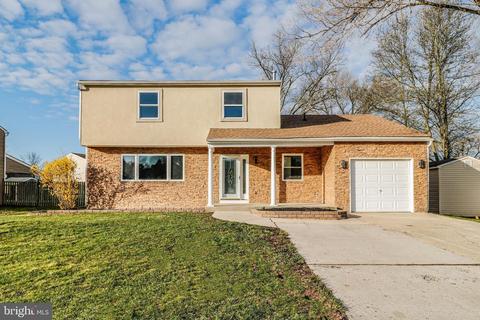 4 Manchester Rd, Sewell, NJ 08080