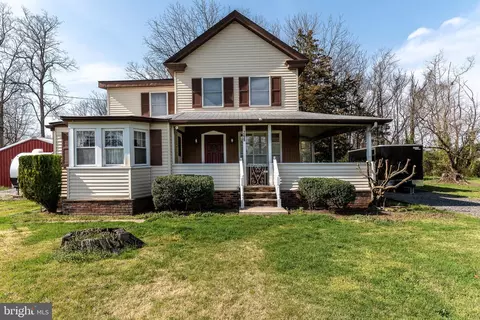 269 W Chestnut St, Clayton, NJ 08312