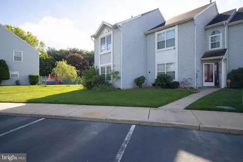 920 Thoreau Ln, Williamstown, NJ 08094