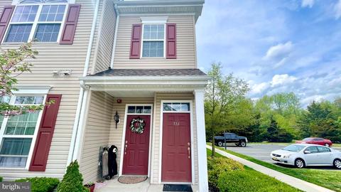 516 Degas Ct, Williamstown, NJ 08094
