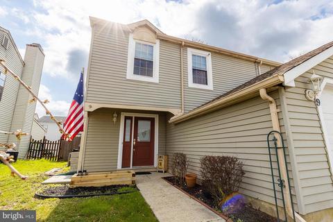 9 Ark Ct, Sewell, NJ 08080