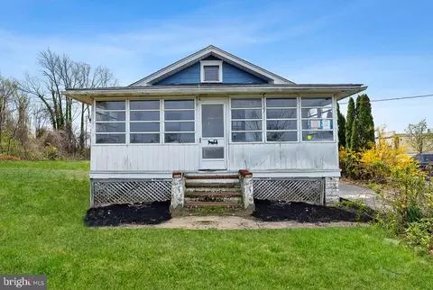 210 Harding Ave, Woodbury Heights, NJ 08097