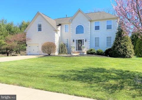5 Salinger Ct, Sewell, NJ 08080