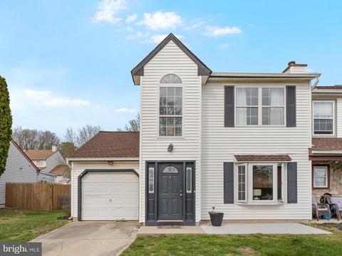 330 Stonehouse Ln, Mullica Hill, NJ 08062