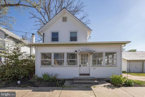 21 4th Ave, Pitman, NJ 08071