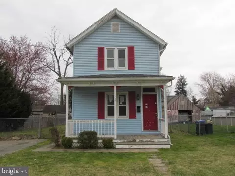 118 W Clayton Ave, Clayton, NJ 08312