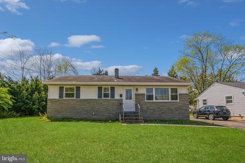 607 Fairmount Dr, Glassboro, NJ 08028