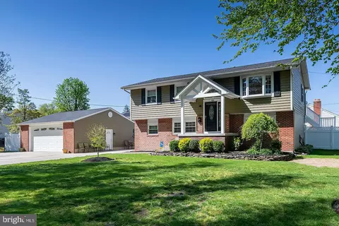 65 Chester Ave, Gibbstown, NJ 08027