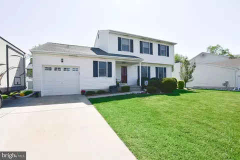 11 Dogwood Ave, Glassboro, NJ 08028