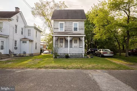 328 3rd St, Swedesboro, NJ 08085