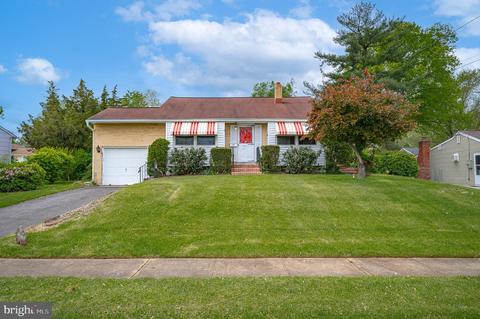394 Wedgewood Dr, Blackwood, NJ 08012