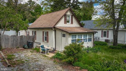 605 Oak Ave, Woodbury, NJ 08096