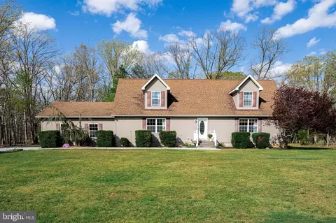 4028 S Black Horse Pk, Williamstown, NJ 08094