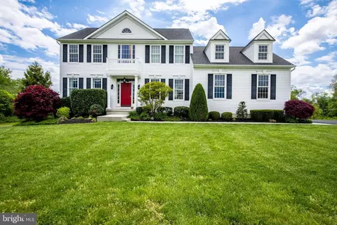 101 Brynwood Ct, Mickleton, NJ 08056