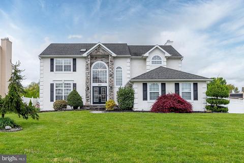 345 Rushfoil Dr, Williamstown, NJ 08094