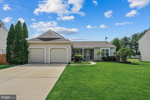 37 Long Bow Dr, Sewell, NJ 08080