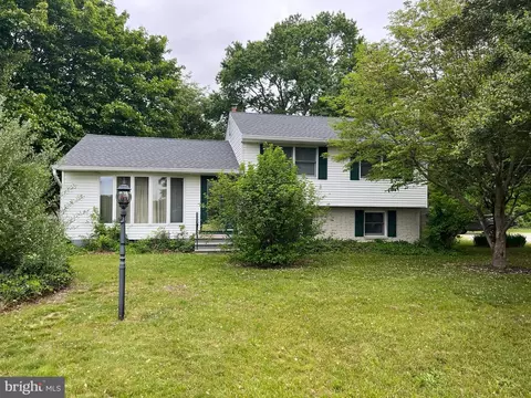 717 Willow Grove Rd, Monroeville, NJ 08343