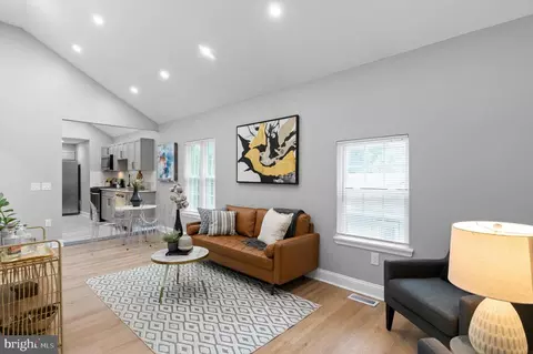 50 Beech Ave, Blackwood, NJ 08012