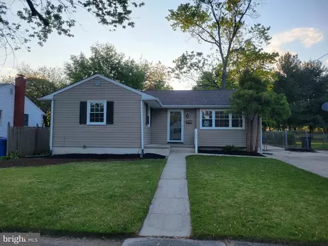 117 W Military Dr, National Park, NJ 08063