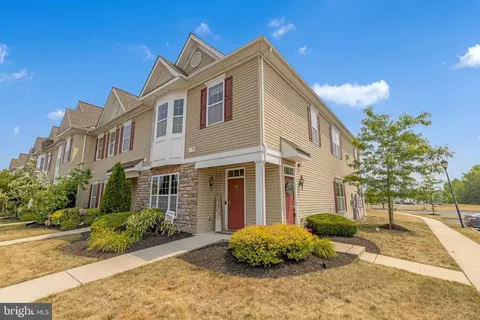 714 Van Gogh Ct, Williamstown, NJ 08094