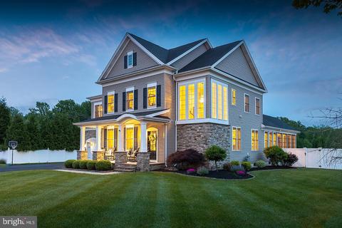 102 Juniper Dr, Mullica Hill, NJ 08062