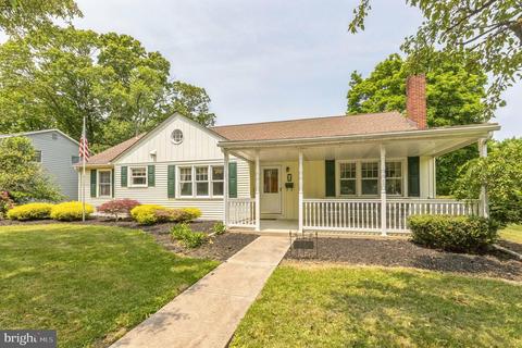16 Euclid Ave, Pitman, NJ 08071