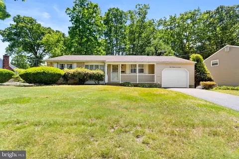 307 Georgetown Rd, Blackwood, NJ 08012
