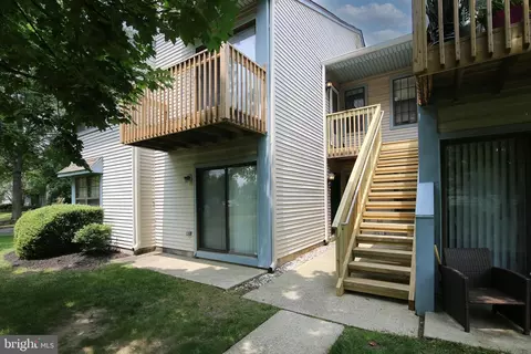108 Ashton Ct, West Deptford, NJ 08051