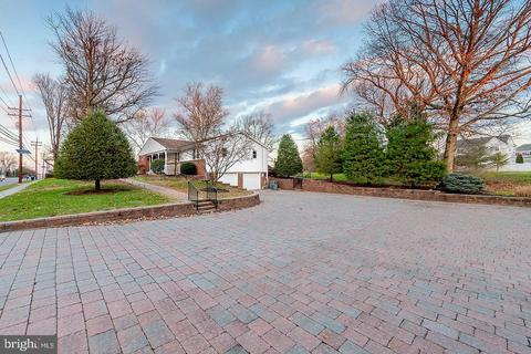 699 Grove, West Deptford, NJ 08066