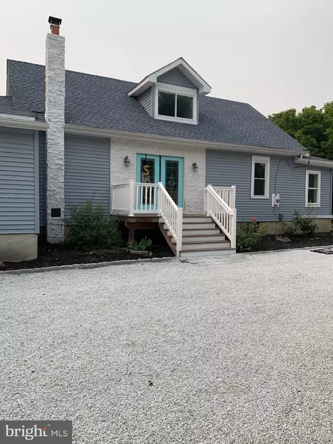 221 Monroeville Rd, Swedesboro, NJ 08085