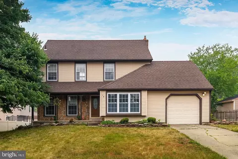 18 6th Ave, West Deptford, NJ 08051