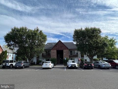36 Buena Ct, Blackwood, NJ 08012