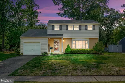 34 Silver Birch Rd, Blackwood, NJ 08012